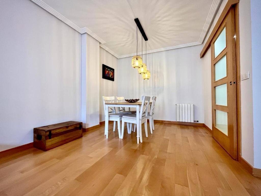 Atuaire Home Cordon 2 Centro Historico Parking Incluido Burgo Eksteriør billede